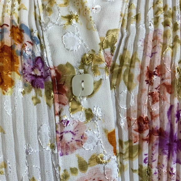 Essentials By Milano Floral, Crinkle Blouse - Picture 4 of 5